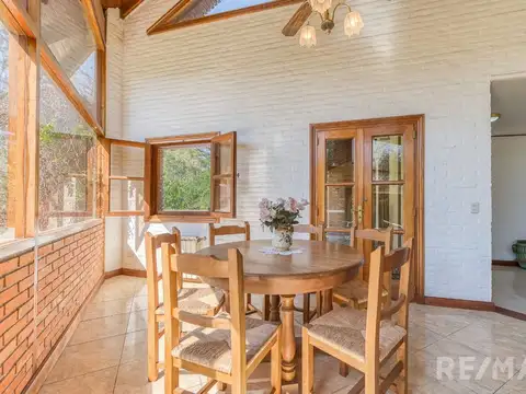 VENTA CASA 4 AMB  C/PILETA  LAS PRADERAS DE LUJAN