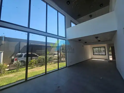 Casa en Venta en Pilar del Este - San Ramon, USD 235.000