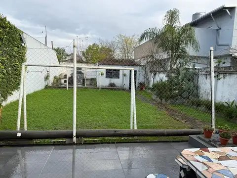 Casa en Venta en Castelar, USD 125.000