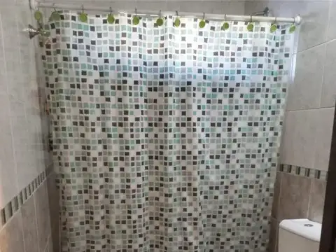 GRANADERO BAIGORRIA/CHALET BARRIO CORREO/PITAGORAS 300 APTA CREDITO