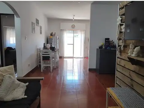 Depto Tipo Casa 3 ambientes con 1 baño