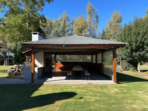 Quinta en Venta con 5 cocheras