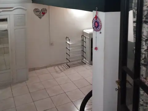 PELUQUERIA SOBRE AVELLANEDA.