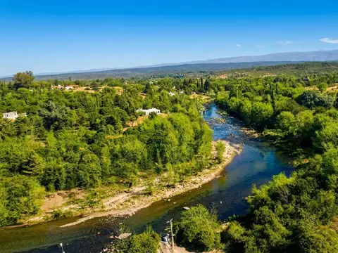 Venta de lote con imponente vista a las sierras grandes  b° nahuascat  calamuchita. cód. 2180