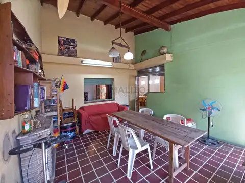 Depto Tipo Casa 4 ambientes con 2 baños