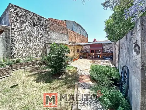 Venta PH al fondo 4 Ambientes con 2 patios