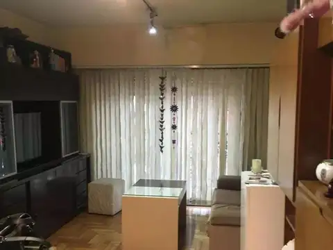 Guemes e/ Darregueyra y Fray Justo Santa María de Oro