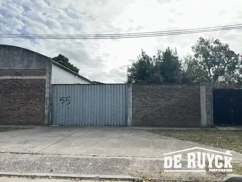 Terreno ideal galpón o depósito, a pasos de Camino Belgrano, Mosconi y Monteverde.