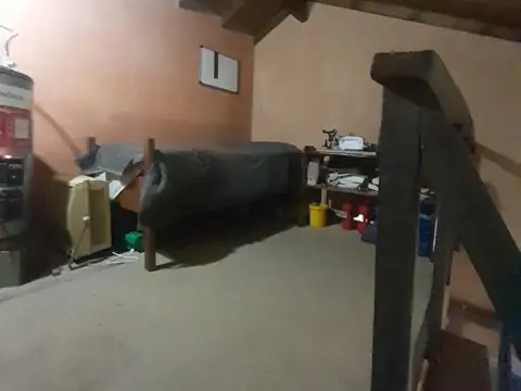 Casa 4 ambientes con 1 baño