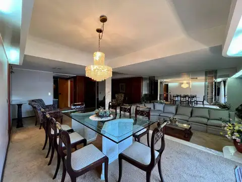 Venta piso exclusivo centro. 4 dorm. apto credito
