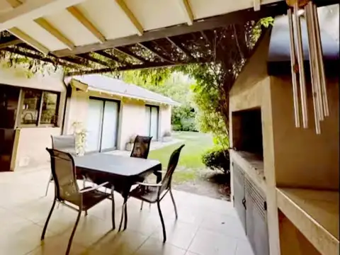 Casa en Venta en Luján de Cuyo, USD 290.000