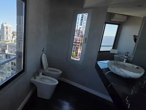 Departamento en Alquiler con 3 cocheras