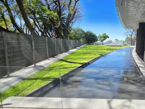 Departamento en Alquiler con 3 cocheras
