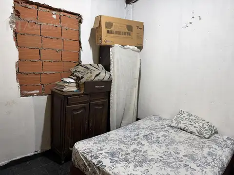 Casa 3 Amb. con 2 departamentos En Venta - Moreno