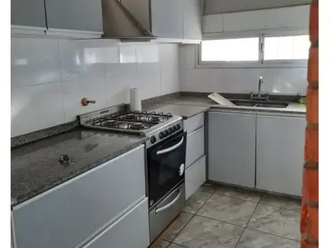 Depto Tipo Casa 4 ambientes con 1 baño