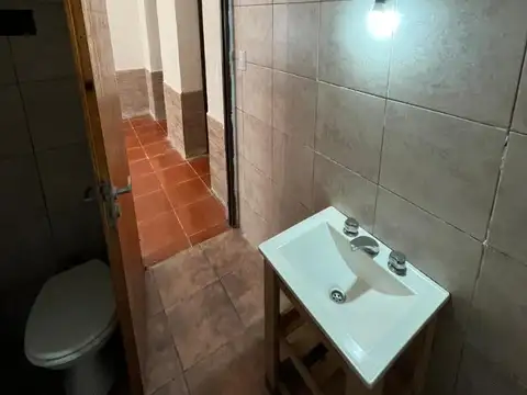 Avenida Hipólito Yrigoyen 1600