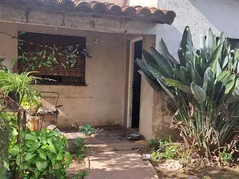VENTA CASA MORENO 3 AMBIENTES