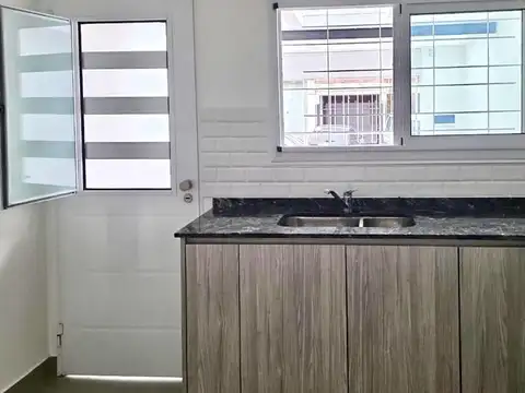 Casa en alquiler, 2 dormitorios en El Palomar, reciclado