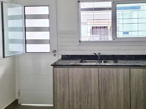 Casa en alquiler, 2 dormitorios en El Palomar, reciclado