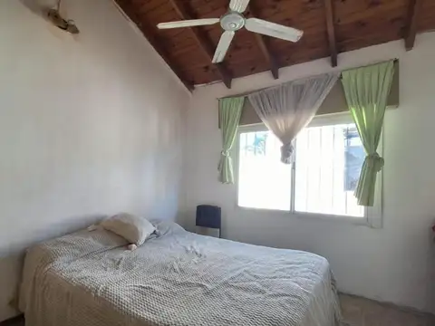 VENTA CASA 4 AMBIENTES - CAMPANA