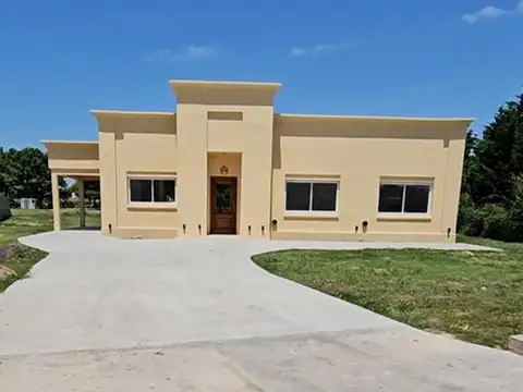 Casa en Venta en El Nacional Club De Campo, USD 199.500