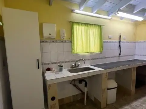 ALQUILER ESPACIO  PARA PELUQUERIA CANICAN / VETERINARIO
