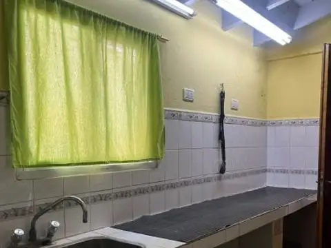 Local en Alquiler en Gobernador Monteverde, $ 250.000