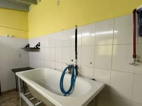 ALQUILER ESPACIO  PARA PELUQUERIA CANICAN / VETERINARIO