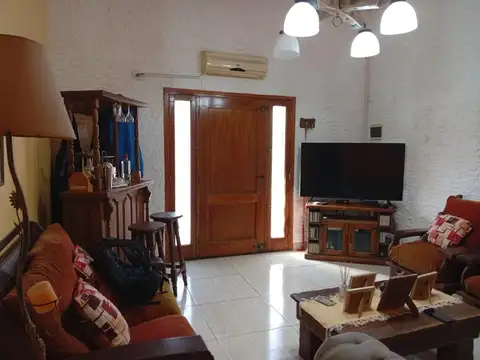 Depto Tipo Casa en Venta de 4 ambientes
