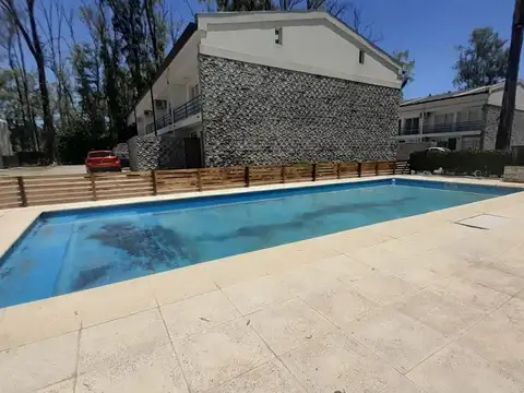 Depto Tipo Casa en Alquiler de 4 ambientes