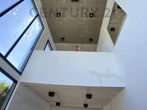Casa 6 ambientes con 3 baños