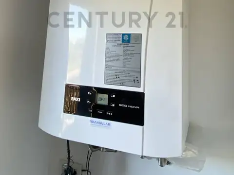 CASA CON PILETA SALA DE AUDIO/CINE EN SAN RAMON