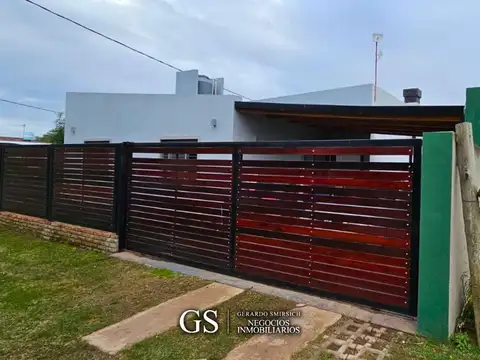 Casa 3 ambientes con 2 baños