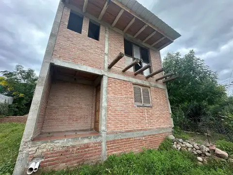  VENTA CASA MINA CLAVERO 2 DORM Y CASA A TERMINAR