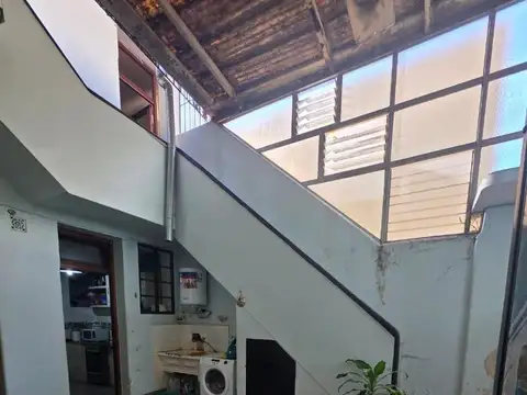 Depto Tipo Casa en Venta en Chacarita, USD 140.000