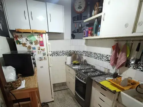 Depto Tipo Casa en Venta en Chacarita, USD 140.000