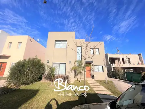 Casa  en Alquiler en Vila Marina I - Villanueva 