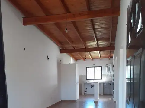 Casa 3 ambientes con 1 baño
