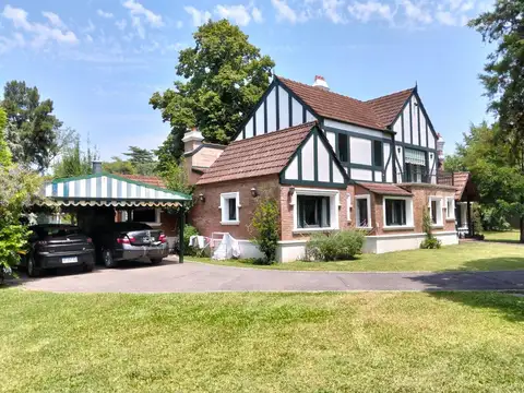 Casa en Parque Leloir