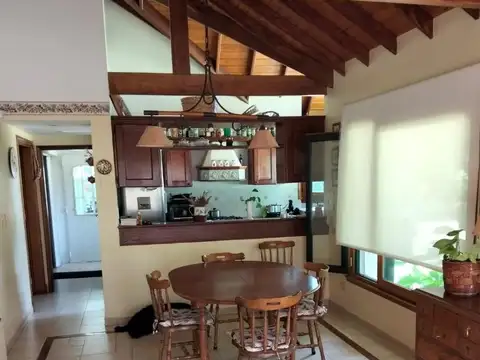 Casa en Venta con 7 cocheras