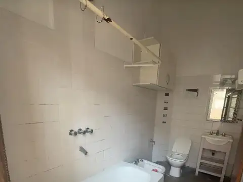 Depto Tipo Casa en Venta 75 años