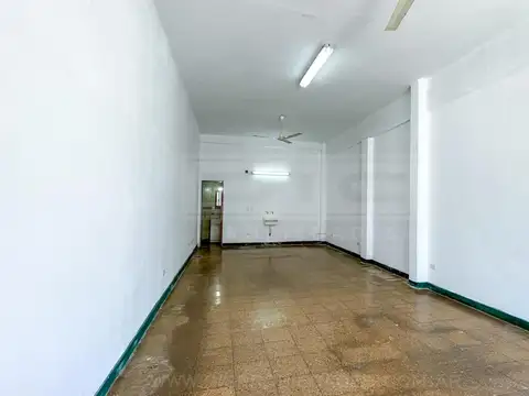 Parana al 6700 entre Gobernador Emilio Castro y Fray Cayetano Rodriguez