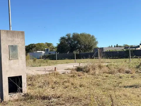 Ubicado en una zona en pleno crecimiento, este terreno representa una oportunidad ideal tanto para p