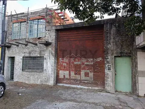 VENTA LOTE CON MEJORAS