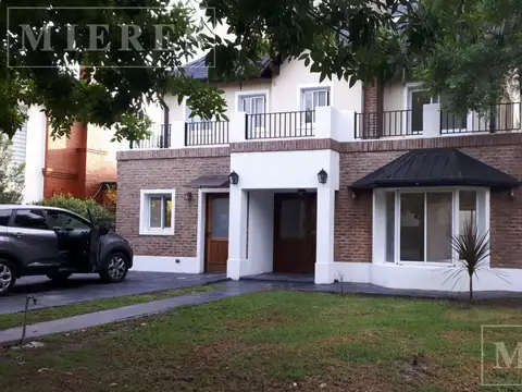 Casa en alquiler en Santa María de Tigre!