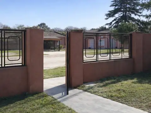 Casa 6 ambientes con 1 baño