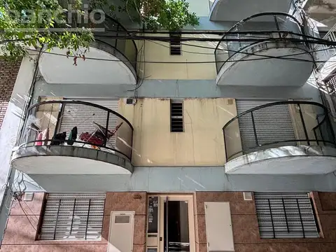 Venta Edificio de Tres Pisos En Oroño Y San Juan