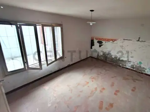 VENTA - CASA PARA RECICLAR CALLE SAN MIGUEL DE LAS HERAS