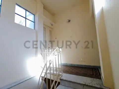 Carlos Calvo 2700, Piso 1