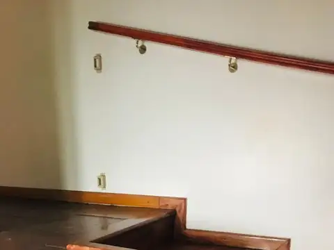 Casa en venta - 3 Dormitorios 2 Baños - 130Mts2 - Lanús